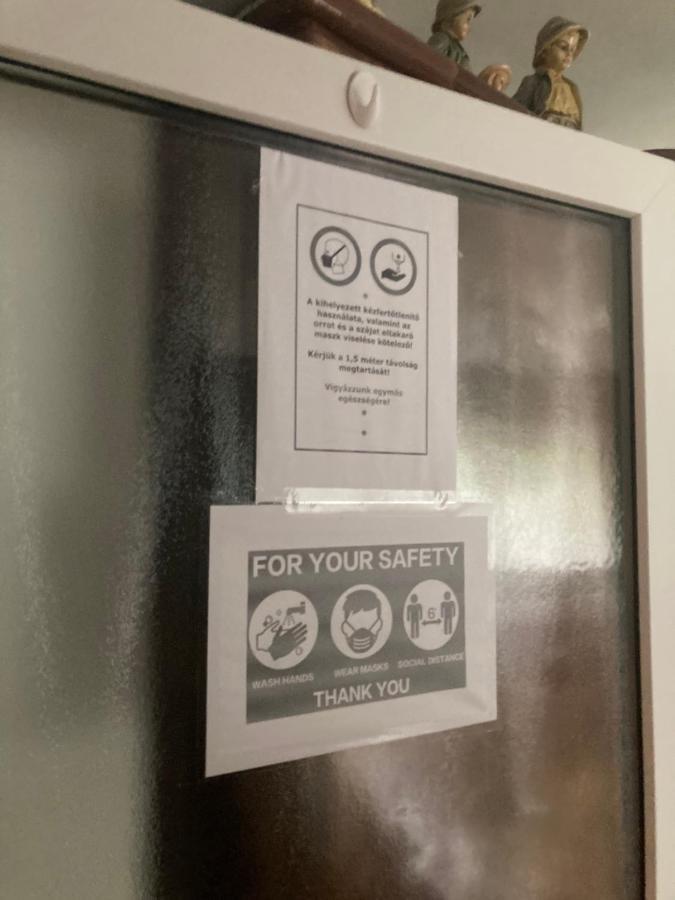Apartman-Donau Tát Eksteriør billede