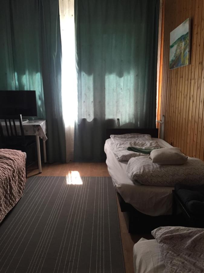 Apartman-Donau Tát Eksteriør billede