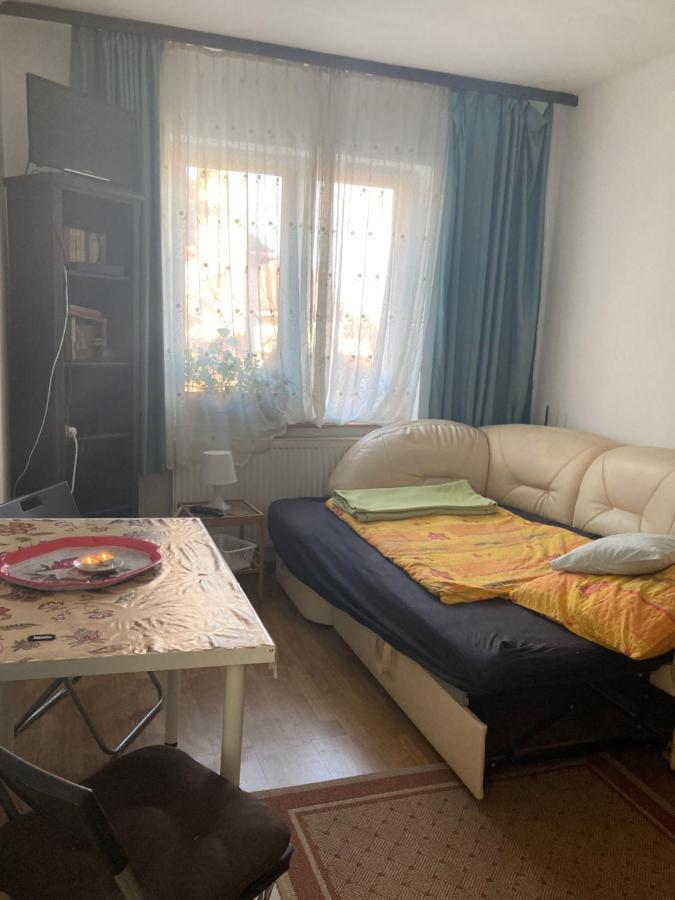 Apartman-Donau Tát Eksteriør billede