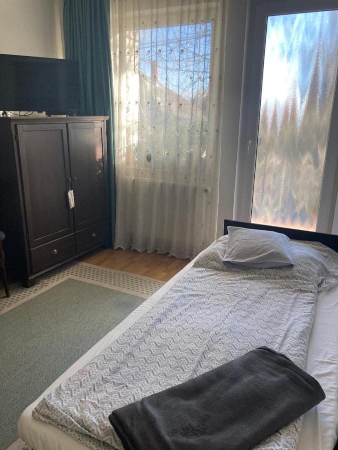 Apartman-Donau Tát Eksteriør billede